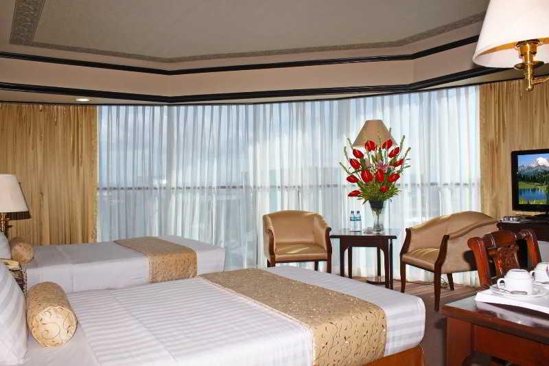 Networld Hotel Spa And Casino Pasay Eksteriør billede